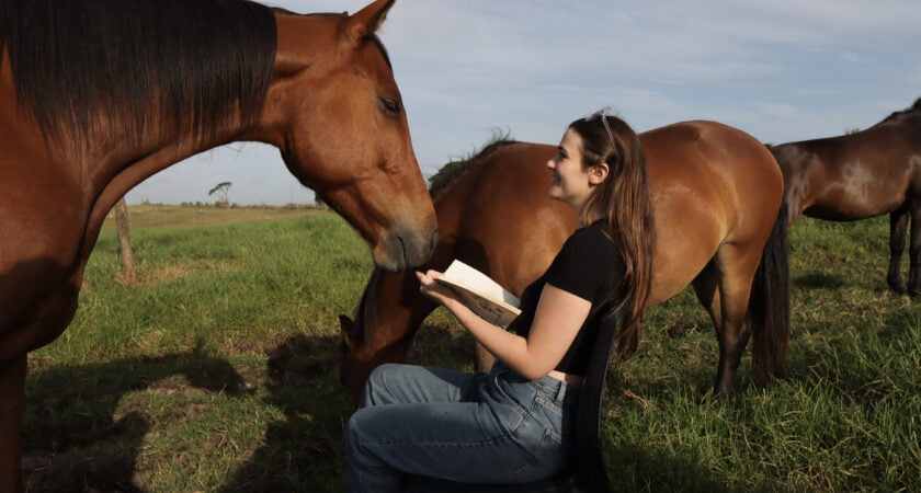 Reading with Horses – Equine Therapy